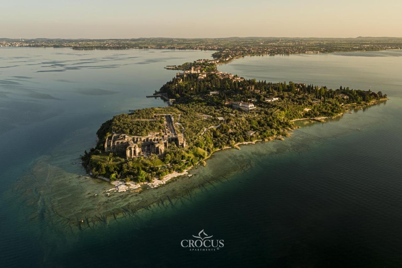 Crocus Apartments Sirmione Exterior photo