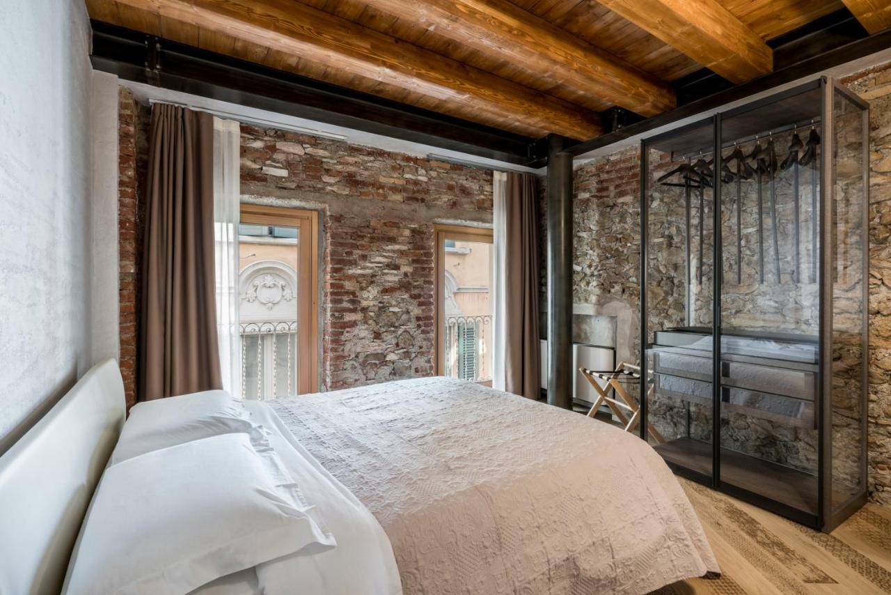 Crocus Apartments Sirmione Exterior photo